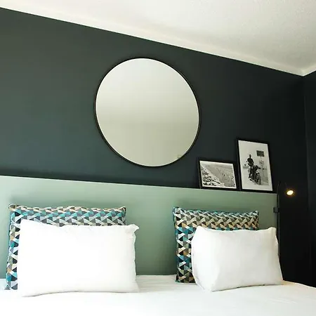 Hotel Brit Marseille Aeroport 2*